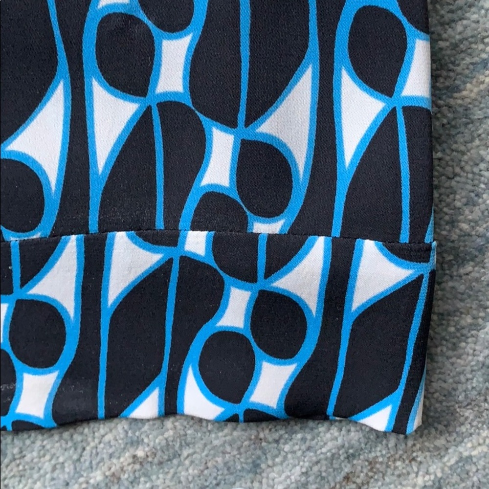 Stylish Blue Patterned Women's Top - Picture 6 of 12
